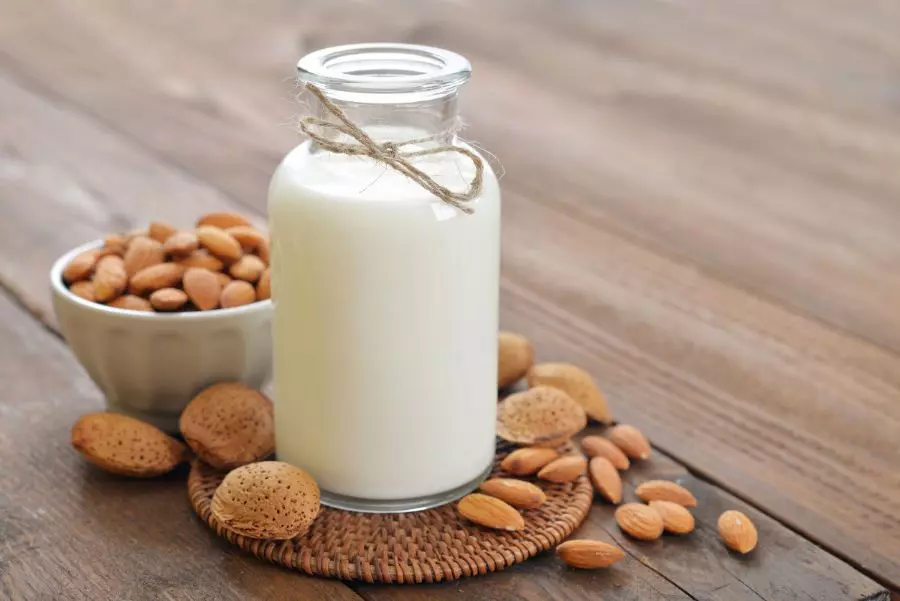 Almond-Milk-cookingthursday.com