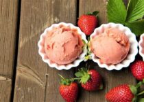 why-does-my-ice-cream-have-a-grainy-texture-strawberry flavor-cookingthursday.com