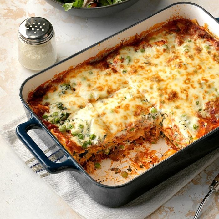 tasty cheese lasagna recipe in baking dish-cookingthursday.com
