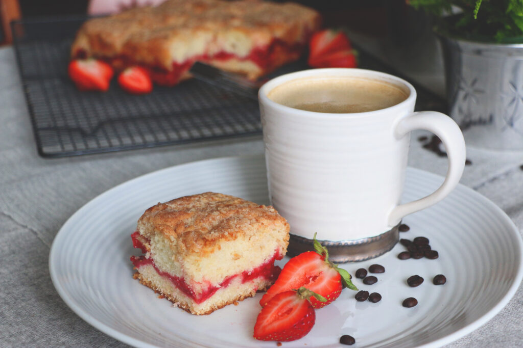 Strawberry Breakfast Cake-cookingthursday.com